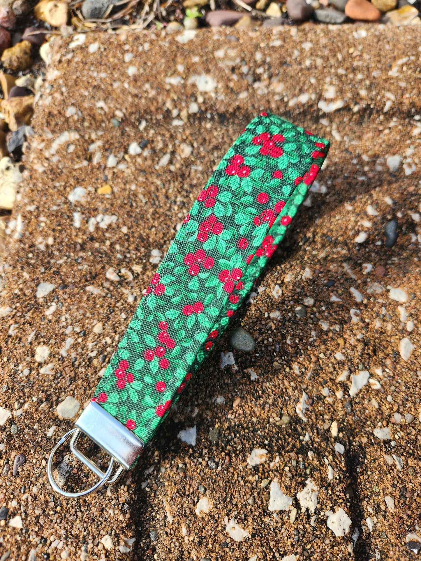 Christmas Hollies Keyfob Wristlet